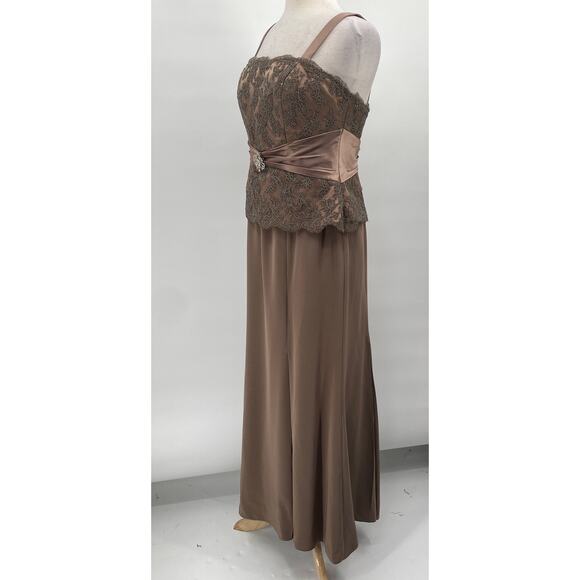 Montage by Mon Cheri Gown Lace Peplum Corseted Bodice Satin Trim Taupe Womens 10 - Picture 5 of 12
